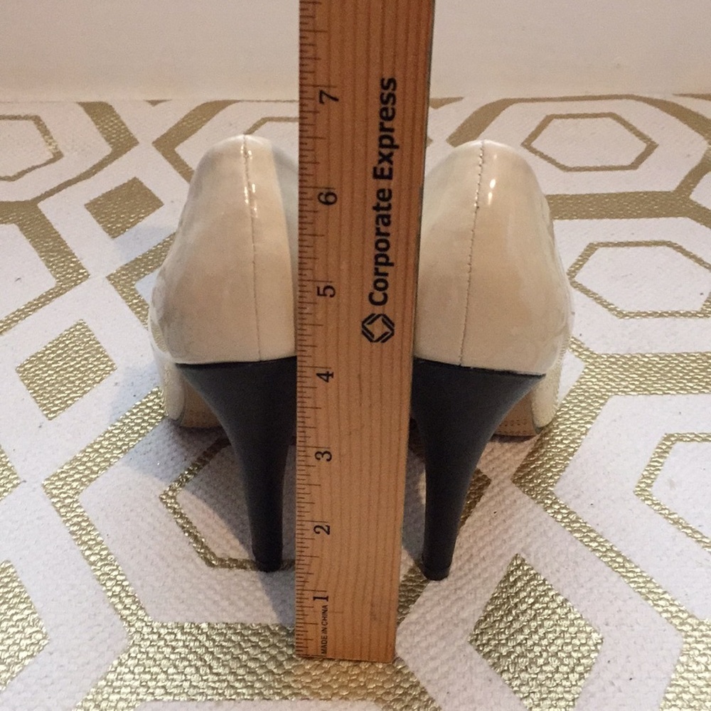 👡 Forever 21 New without Tags Pumps 👡 - Picture 3 of 4